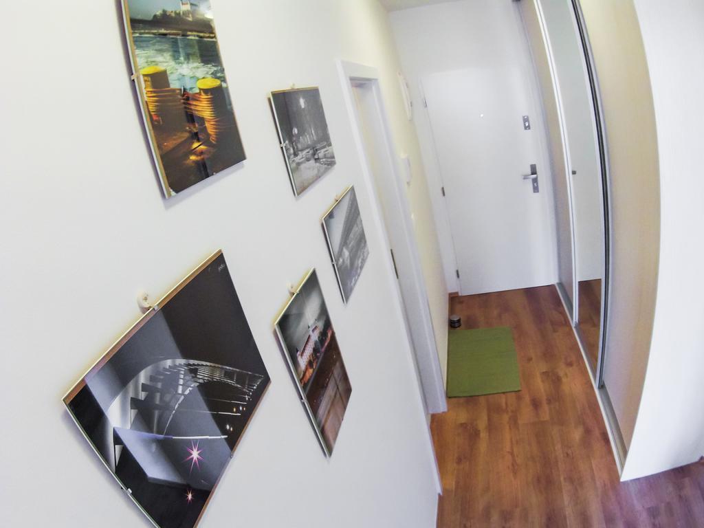 Old Town Modern Apartment By Kovee Bratislava Ruang foto